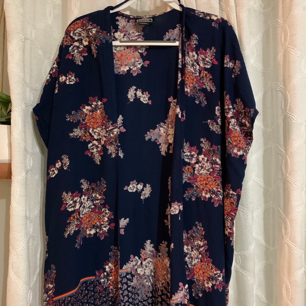 Floral kimono top